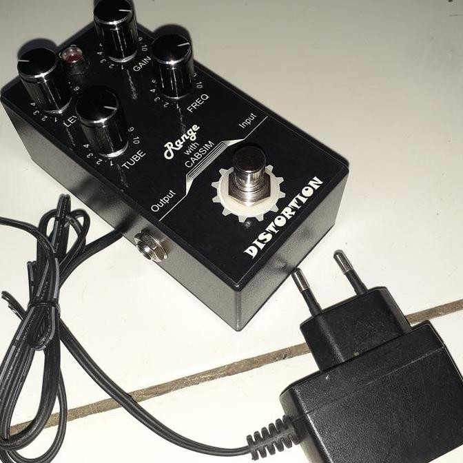 คันเหยียบช่วงที่มีจําหน่ายบิดเบือนด้วยเอฟเฟกต์กีตาร์ Cabsim Pedal Distortion