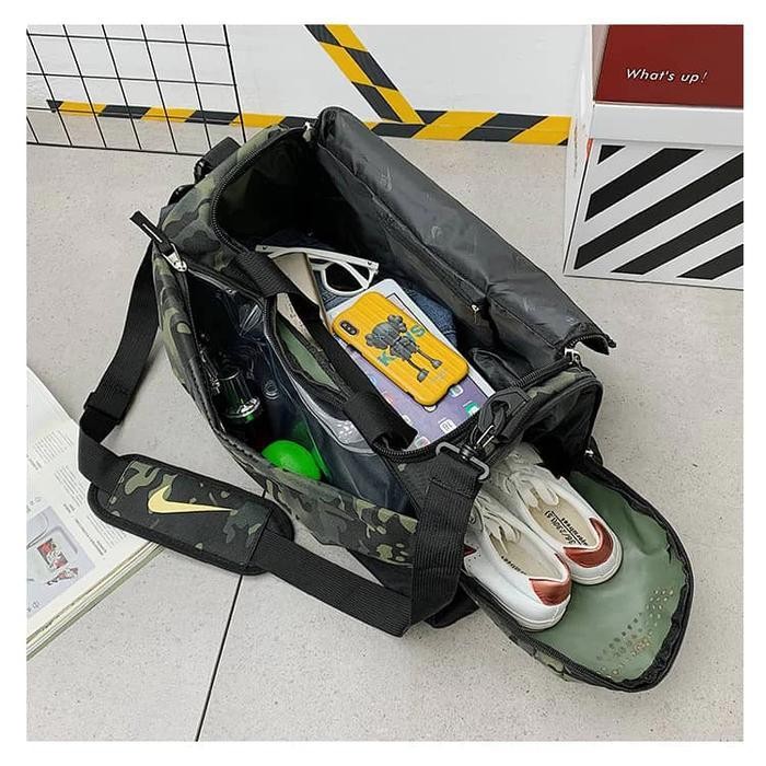 Nike Mens and Womens Fitness Sports Bag/Unisex Travel Duffle Bag