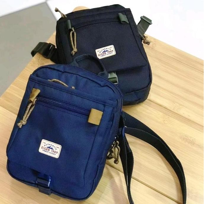 กระเป๋าแนวตั้ง Eiger Portege
