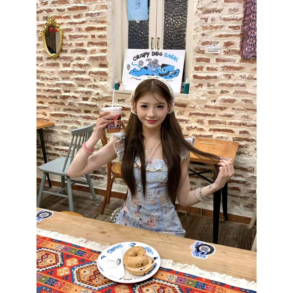 Dainty Vogueเดรสคอเหลี่ยมแขนบินเล็ก