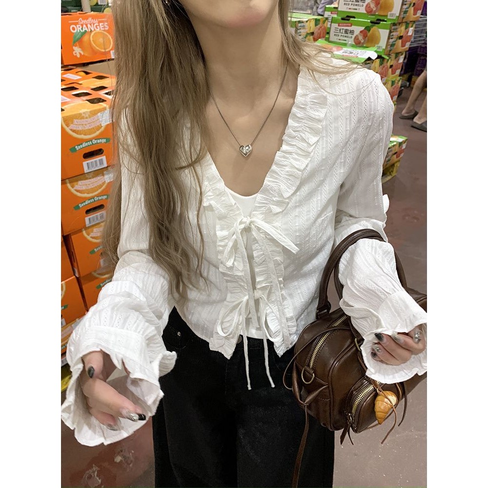 Verve ตู้เสื้อผ้าเสื้อเชิ้ตแขนยาวลูกไม้ฝรั่งเศสสําหรับผู้หญิงหวานและลดอายุใหม่เสื้อครอปคอวี