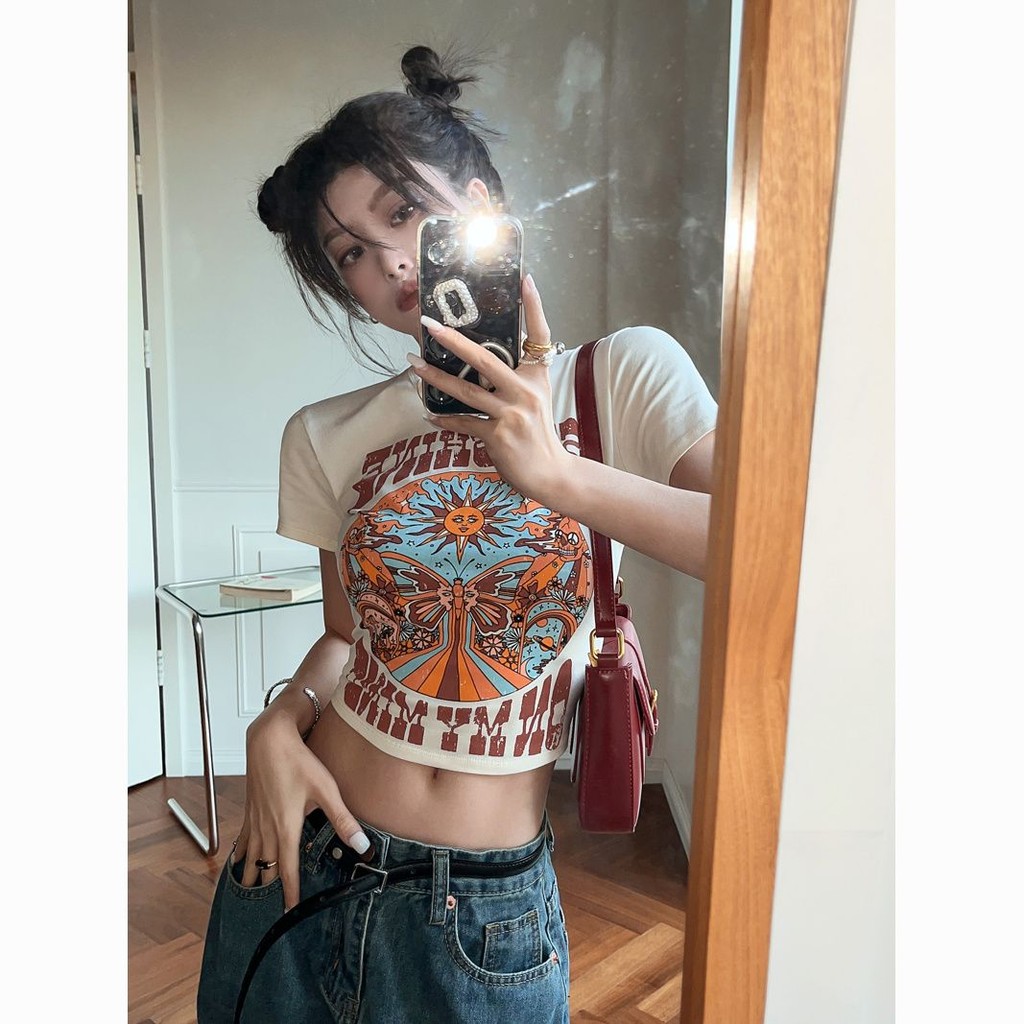 Verve ตู้เสื้อผ้า Retro American Motif เสื้อยืดสําหรับผู้หญิงการออกแบบฤดูร้อนเอวสูงแขนสั้นและรุ่นยอด