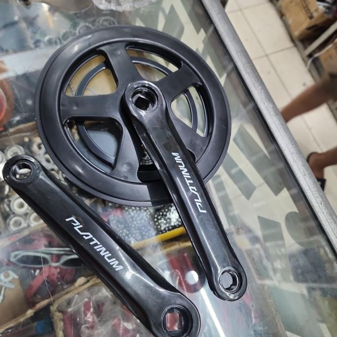เกียร์ HITAM Fixie Crankset กล่องเหล็กสีดํา ฝาครอบเกียร์ 44T จักรยาน Cotterless ดีที่สุด