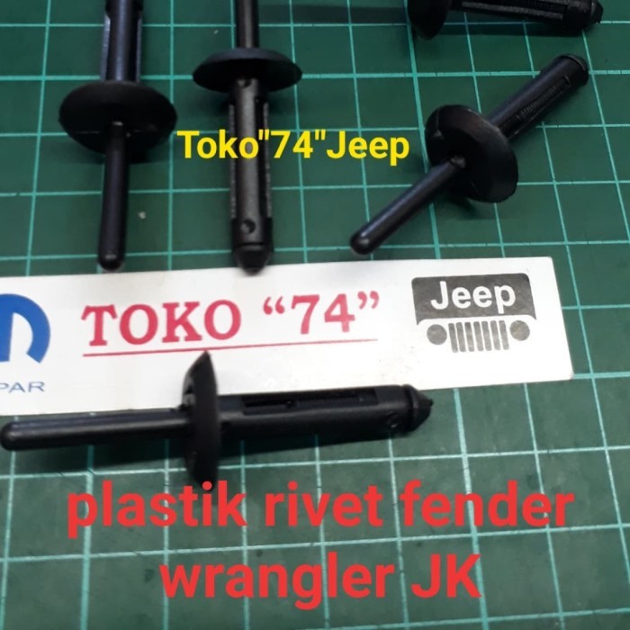 Jeep Wrangler JK Rubicon Fender หมุดพลาสติก