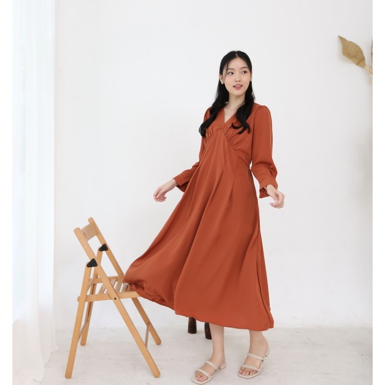 Alicia Dress ส่วนลดจัดส่งฟรี