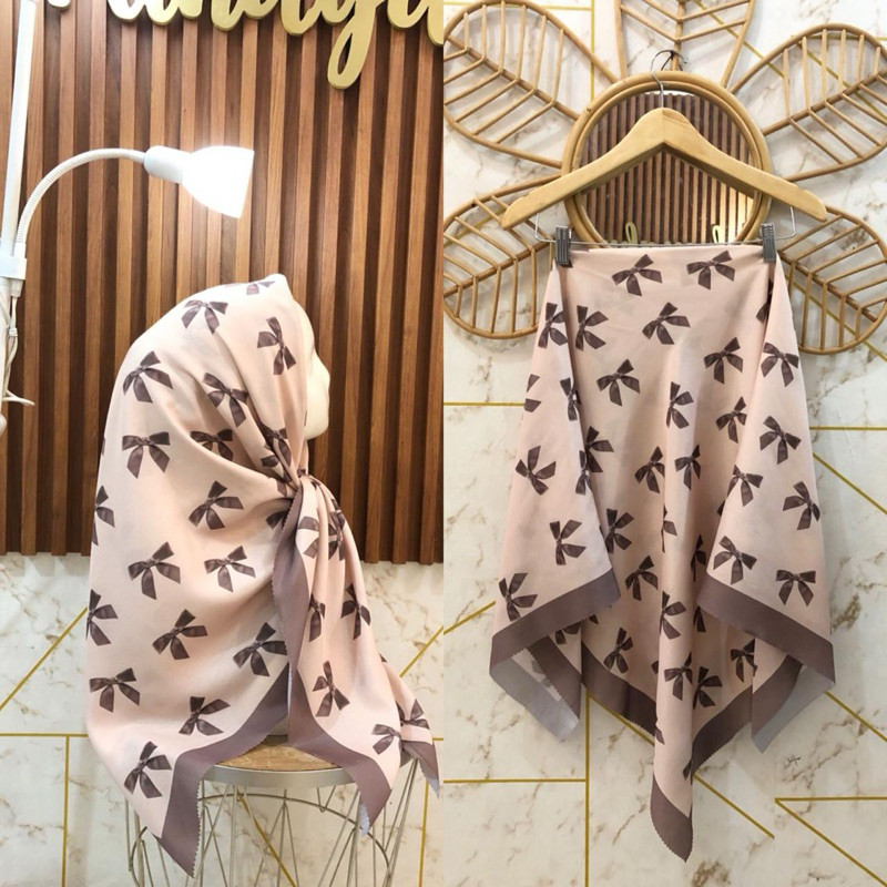 Chicpattern (388) ฮิญาบทรงสี่เหลี่ยมลายเรขาคณิต | ดีไซน์ไม่ซ้ําใครและอินเทรนด์
