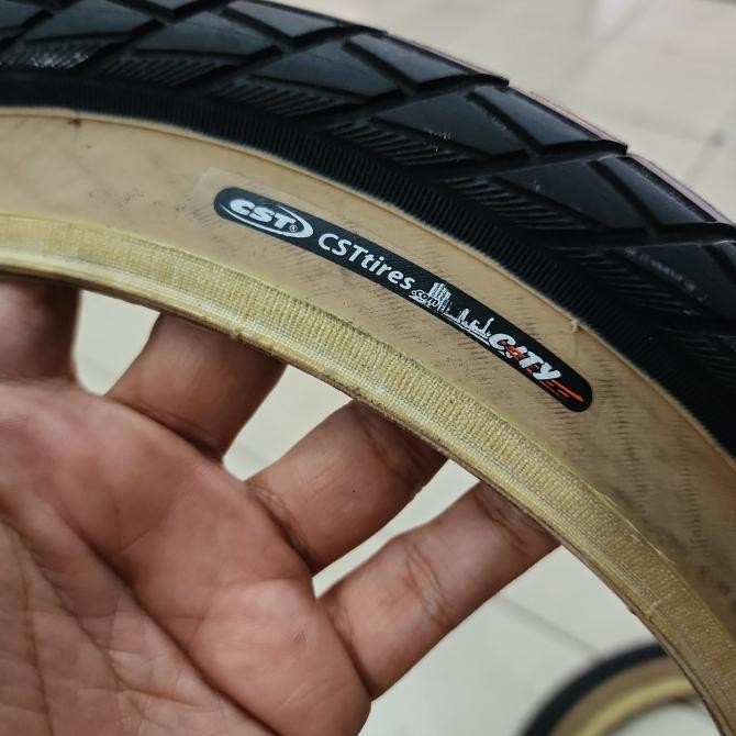 CST ประเภท 16 x 190 ครีมผนัง CST ยางด้านนอก 16 x 190 cst 16 Pure 305