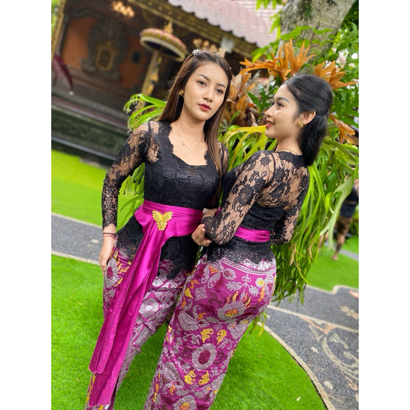 Kebaya โลหะกึ่งฝรั่งเศสพร้อม Ringgit