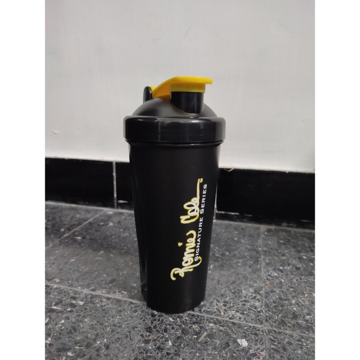 Ronnie Coleman 700Ml ขวดน้ําดื่มเชคเกอร์สําหรับอาหารเสริม Whey Gainer Bcaa