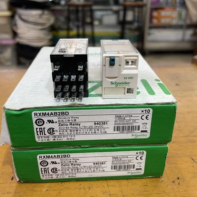 RELAY RXM4AB2BD 24VDC SCHNEIDER ต้นฉบับ