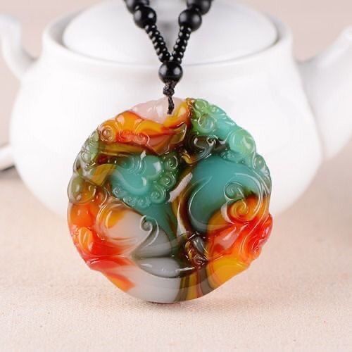 จี้หยกฮอทอันธรรมชาติ Kylin และจี้ยี่ห้อ Tiancai Jade Kylin