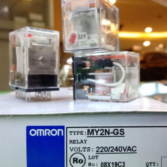 รีเลย์ Omron MY2N-GS (220vac)