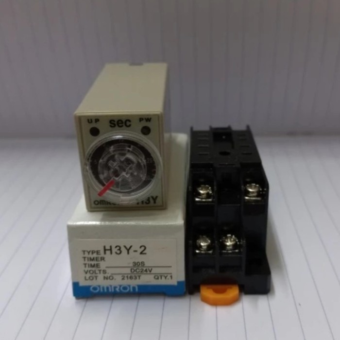 OMRON TIMER TYPE: H3Y-2 30SEC/DETIC 24VDC + ซ็อกเก็ต