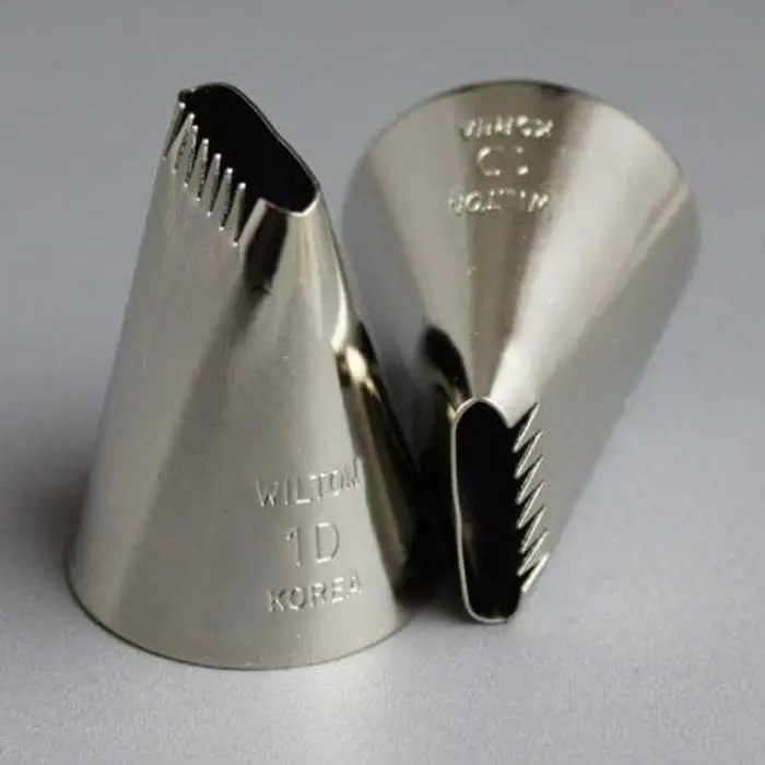 Wilton Buttercream Syringe Tip 1D Large Basketweave Original Motif