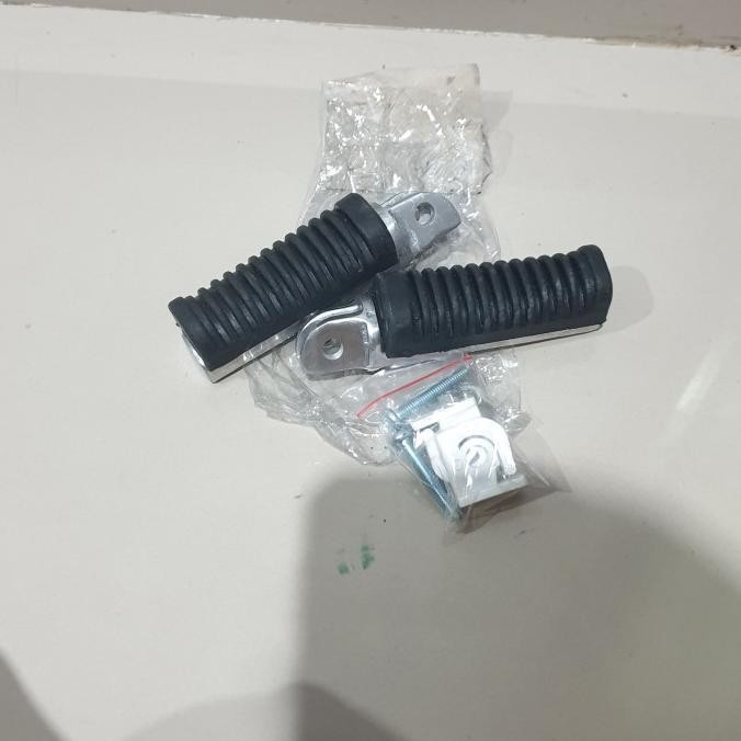 BAJAJ PULSAR 135 180 UG 3 UG4 220 200NS ยาง FOODER