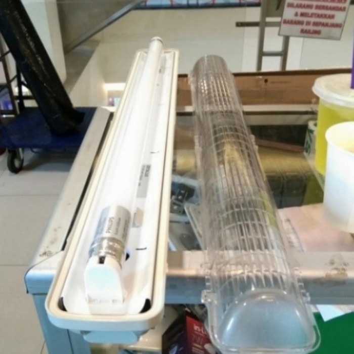 หมวกกันน้ํา 1X18 60 ซม. 60 ซม. Tl โคมไฟ + Philips 8W หลอดไฟ Led