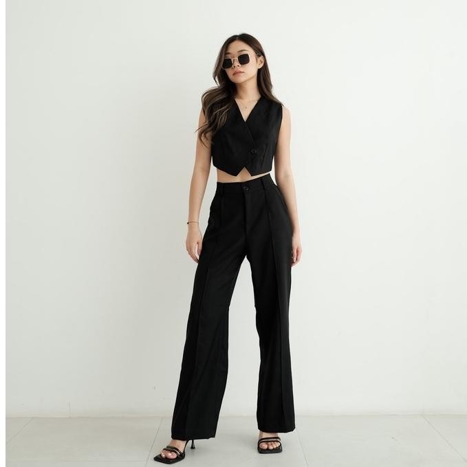 Cozy n Chic [TAVIA] KHLOE VEST SET / ชุดสตรี / ชุดเสื้อผ้าผู้หญิง / ชุดกางเกงผู้หญิง / VEST / ชุดเสื