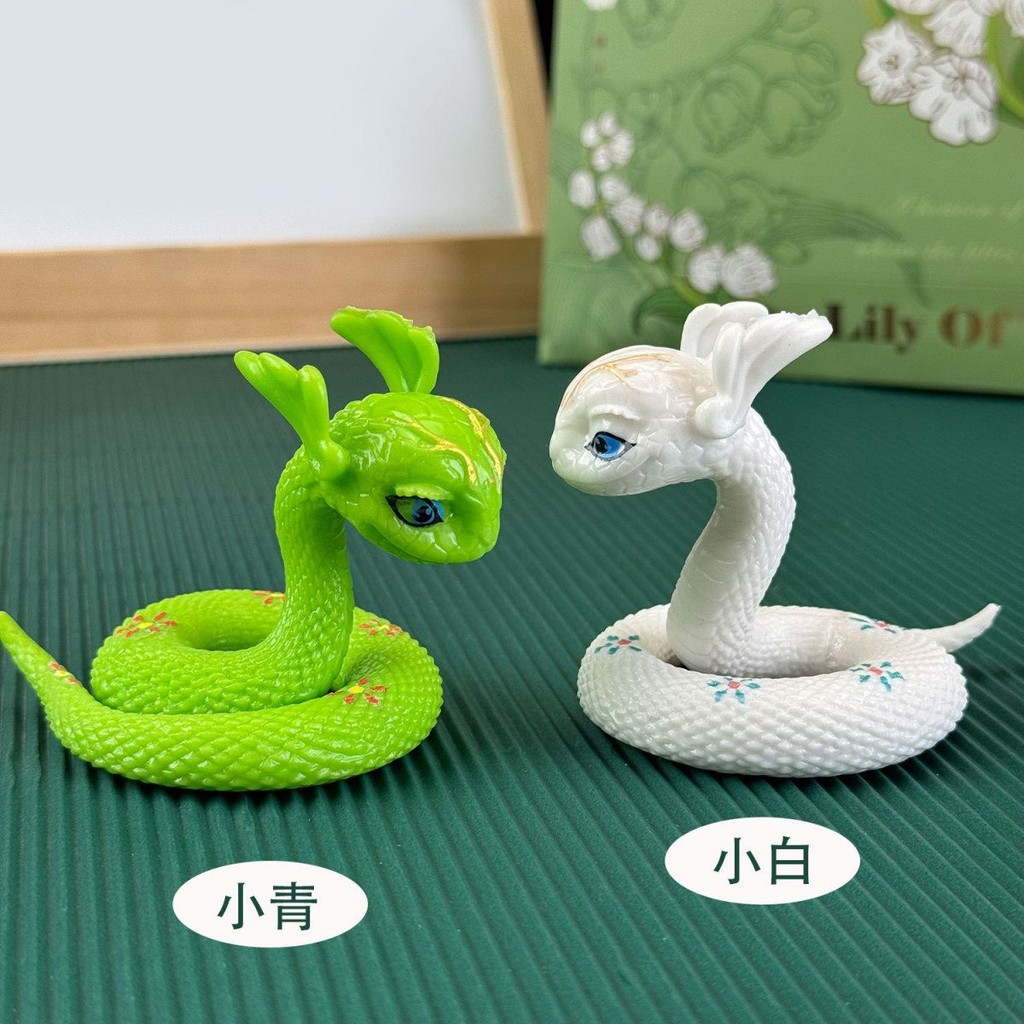 ปีงูมาสคอตหุ่นสีสัน Sky-Swallilling Python รูปปั้นเครื่องประดับ