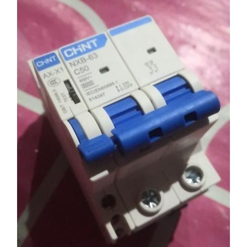 มี Ax-X1 Chint Auxiliary Contact สําหรับ Nxb-63 Nxb-40 Circuit Breaker