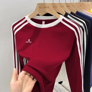 Kaos bordir crew neck lengan panjang berwarna merah