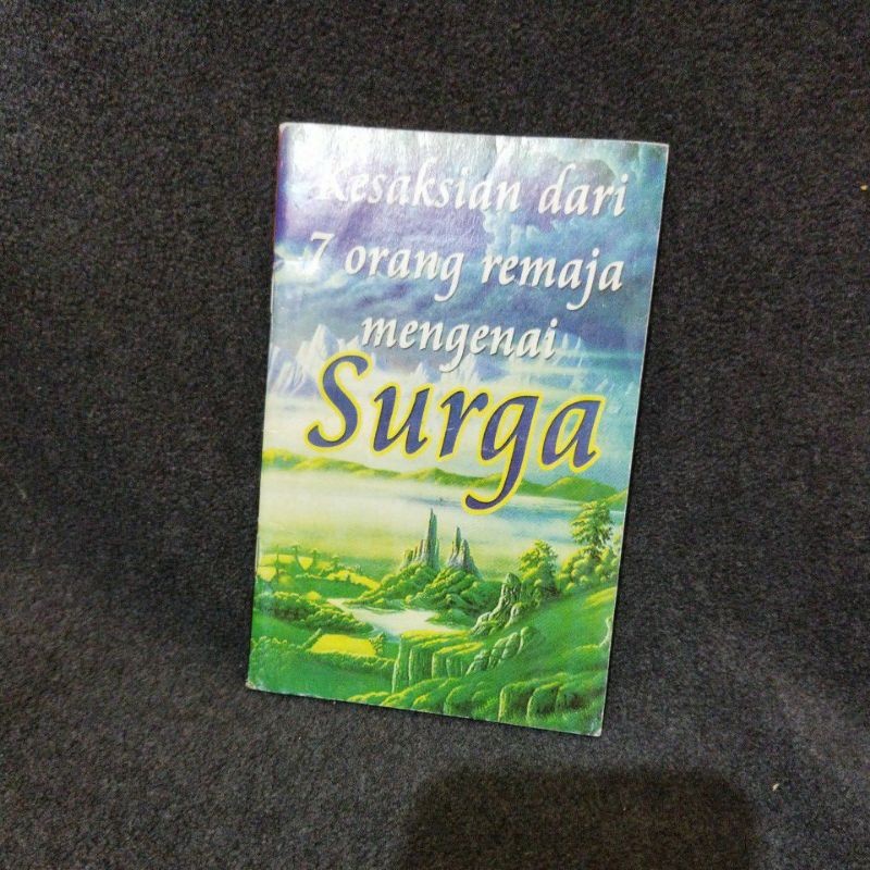 หนังสือของความสําเร็จจาก 7 ชิ้นของวัยรุ่นใน HEAVEN