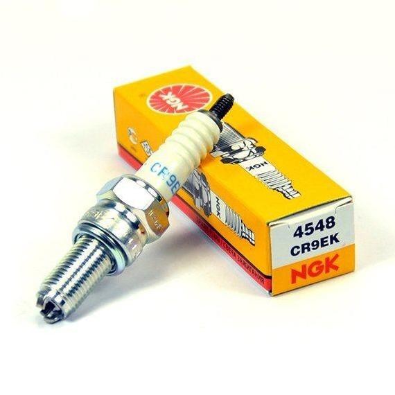 หัวเทียนตํารวจ Suzuki GSX 750 GSX750 NGK CR9EK