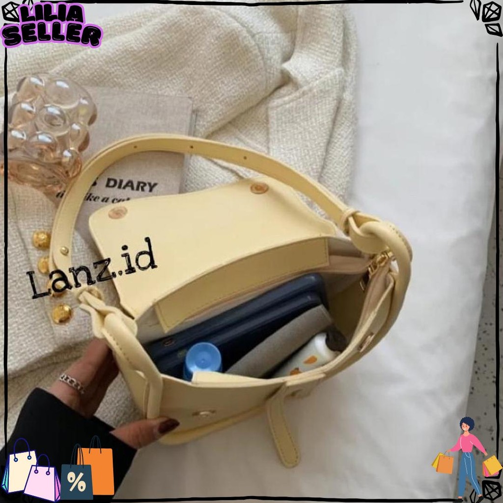 WOMENS SLING BAG, BELLA BAG, WOMENS BAG, SHOULDER BAG, WOMENS SLING BAG