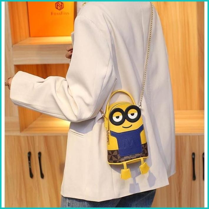 MINIONS SLING BAG/ MINIONS SLING BAG WITH LIPSTICK LOCK/ CUTE MINIONS SLING BAG Viral