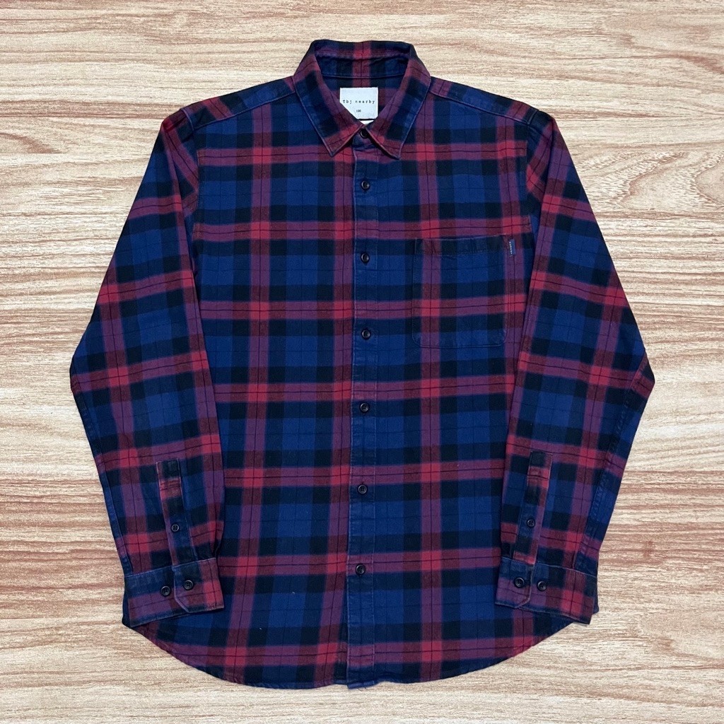 KEMEJA TBJ Nearby Navy Red Black Flannel Shirt (L)
