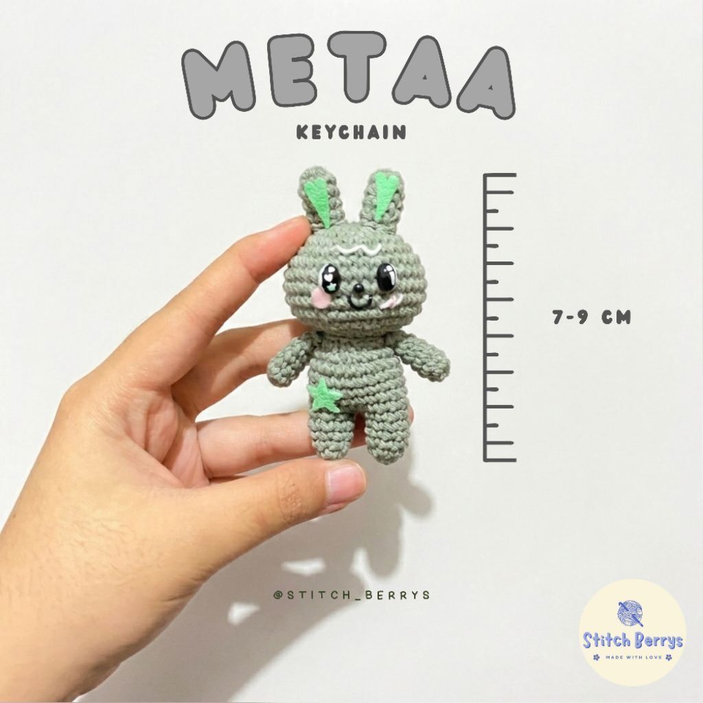 พวงกุญแจ GANTUNGAN Metaa amigurumi| พวงกุญแจมาสคอต GMMTV Win Metawin |โครเชต์แฮนด์เมด|ไม้แขวนถัก