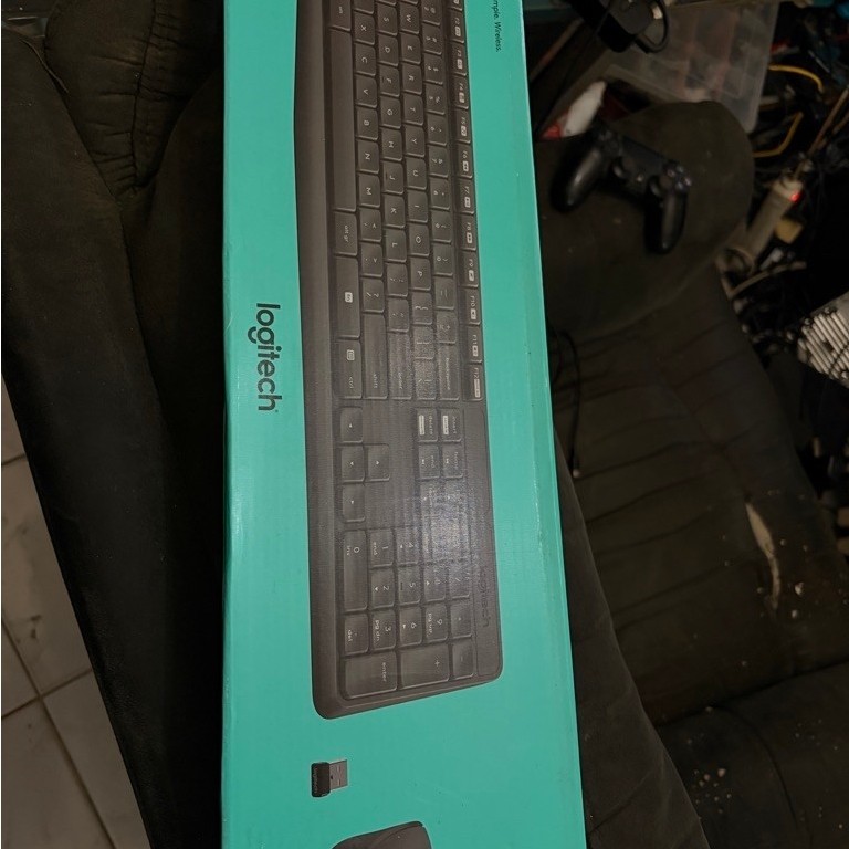 ชุดคีย์บอร์ดและเมาส์ไร้สาย Logitech MK235