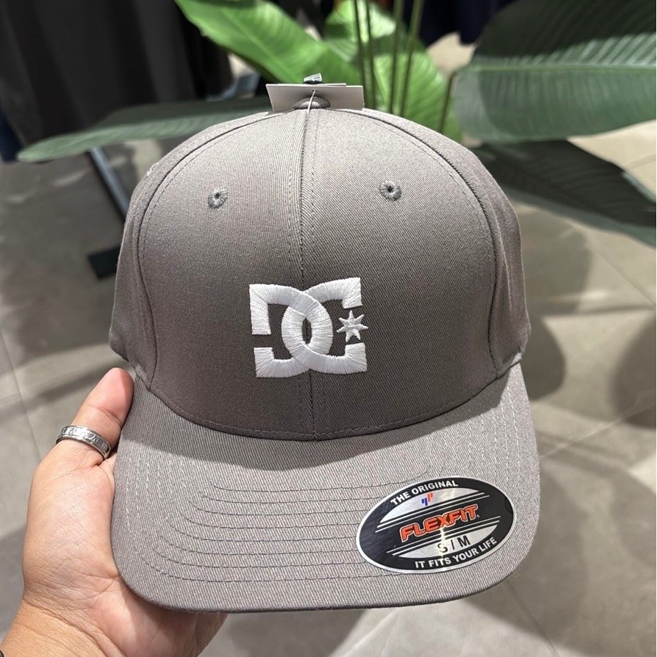 หมวกรองเท้า DC FLEXFIT ดั้งเดิม