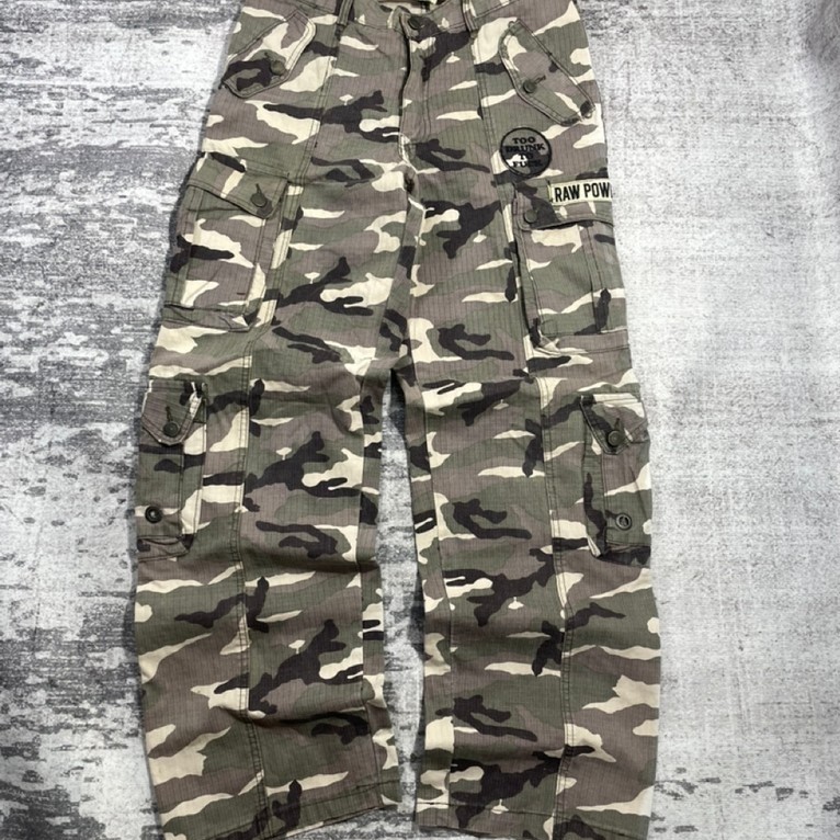 Baggy cargo multi pocket camo / army