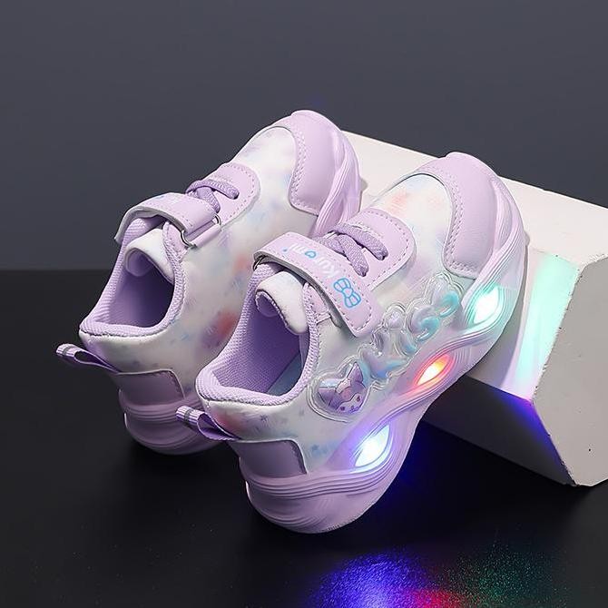 AURORA รองเท้าเด็กผู้หญิง Kuromi มีไฟ LED SP_522 GS