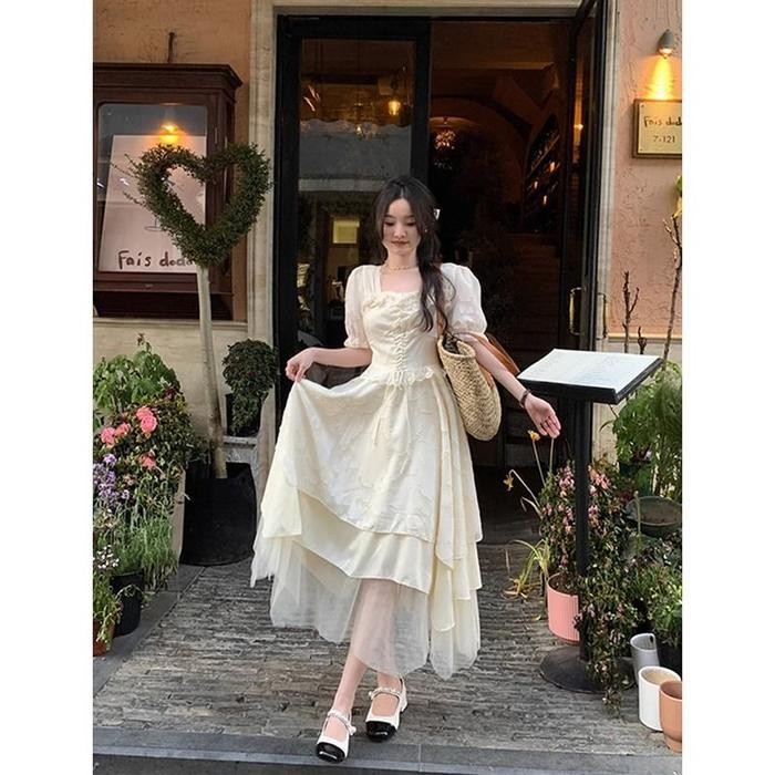 PFS 25OCLOCK - ชุดเจ้าหญิง / ชุดหนังสือปี / ชุด Midi คอสี่เหลี่ยมแขนสั้น French Slim
