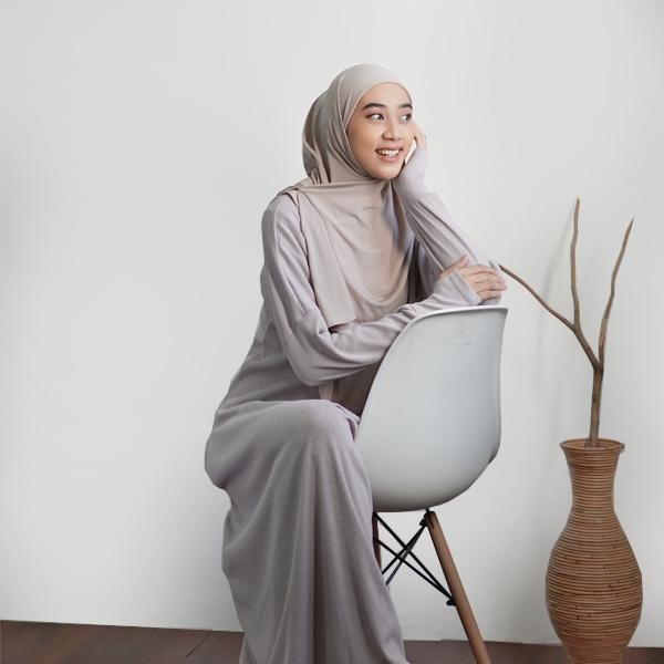 MFS TUBITA - เดรสผ้าถัก Aqa ทุกสี - เดรสไหมพรมยาวคอเต่า