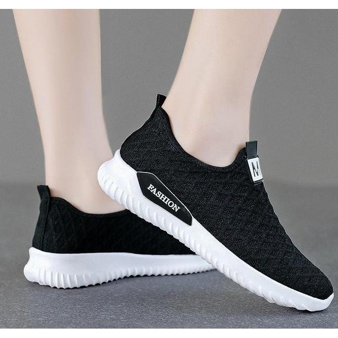 Pg777 รองเท้าผ้าใบผู้หญิง Walking Running Sporty Spw 15