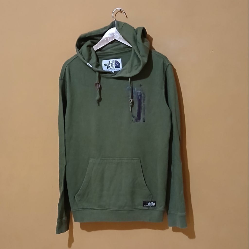 เสื้อกันหนาวมีฮู้ด The North Face Barkley