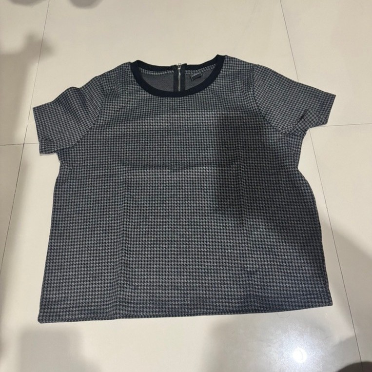เสื้อ Preloved iora Original Product 100%
