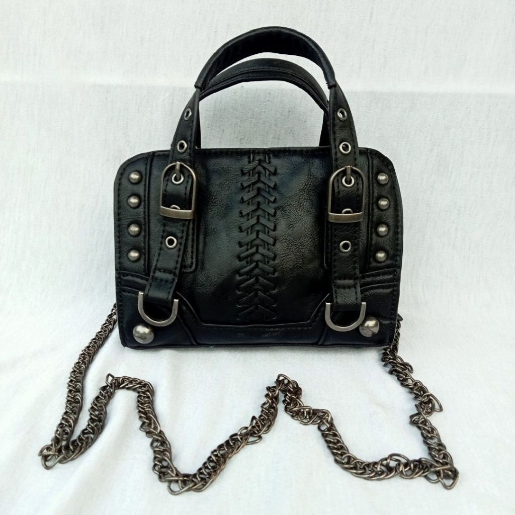 กระเป๋าสะพายข้างผู้หญิง Zara Black