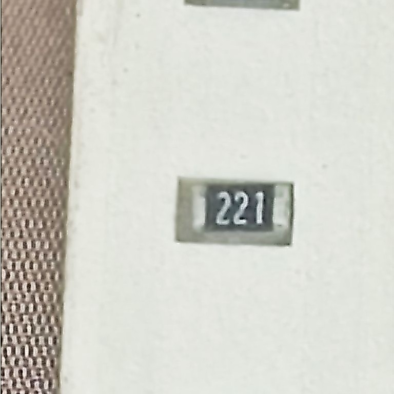 ตัวต้านทาน SMD 221 หรือ 220 โอห์ม