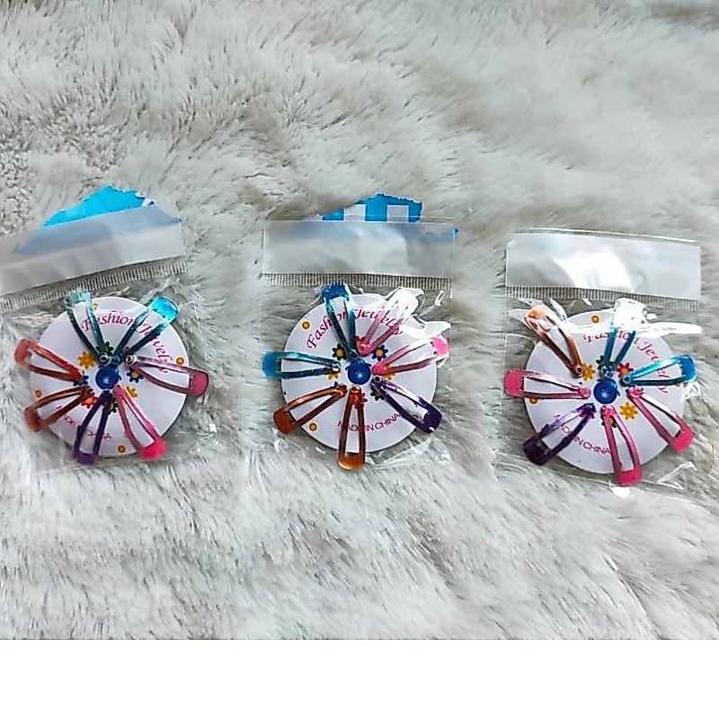 ASEMKAJKT - CUTE ROUND TIKTOK CLIPS CONTAINS 6 ชิ้น