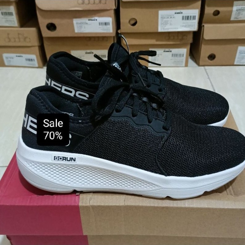 Skechers Go Run Elevate (ขนาด: 37)
