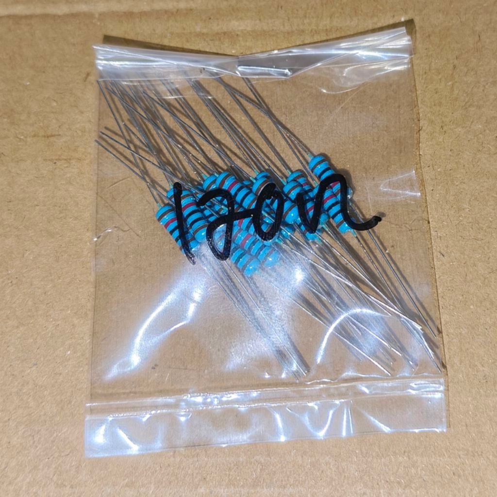 R 120 Ohm 0.5W 1 ตัวต้านทานฟิล์มโลหะเปอร์เซ็นต์ 120Ohm 120R R MetalFilm 0.5 วัตต์ 20 ชิ้น