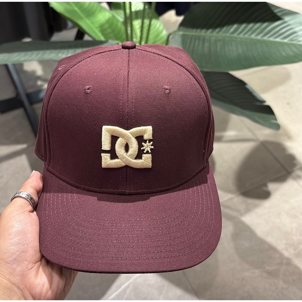 หมวกรองเท้า DC ดั้งเดิม