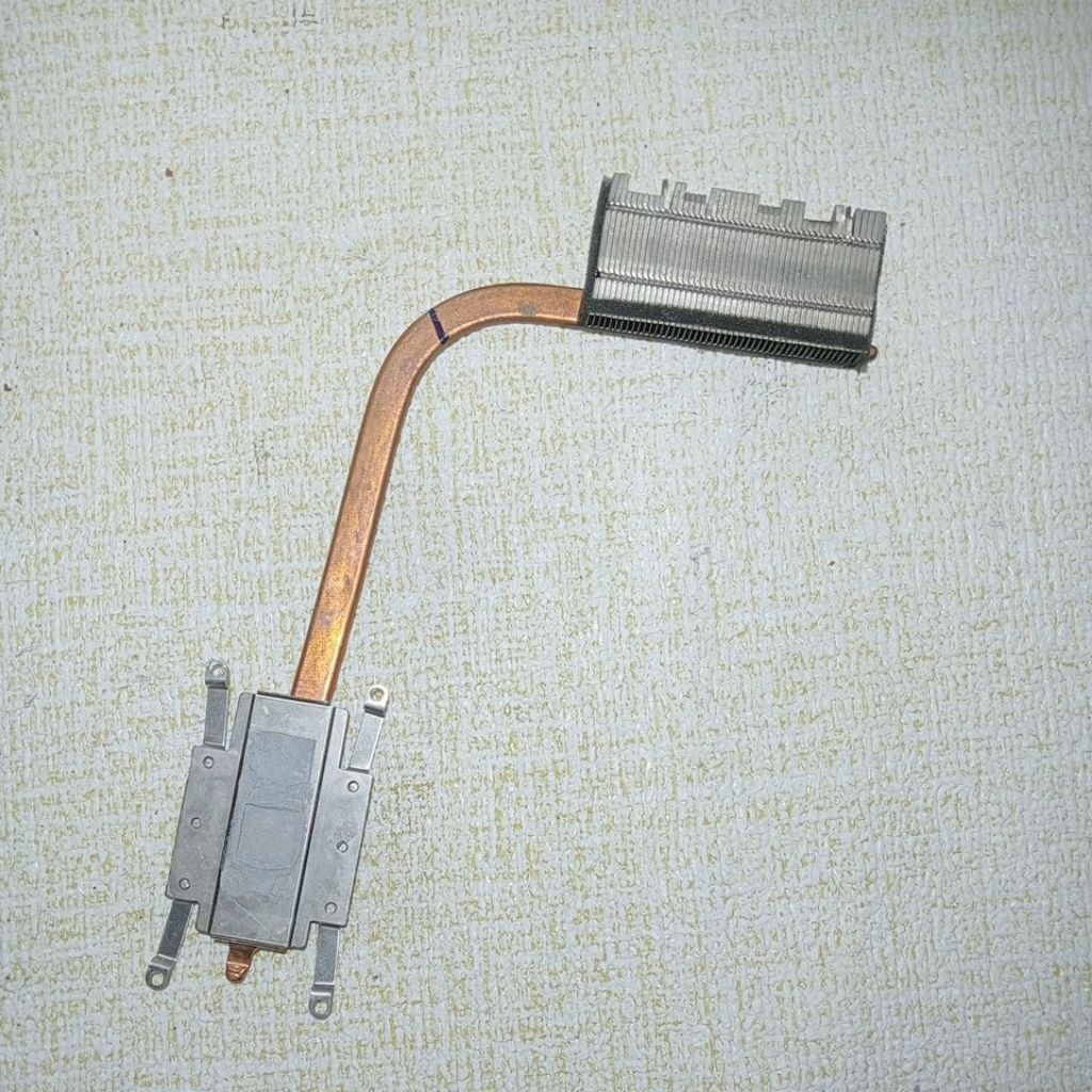 ASUS EEE PC-1015CX HEATSING