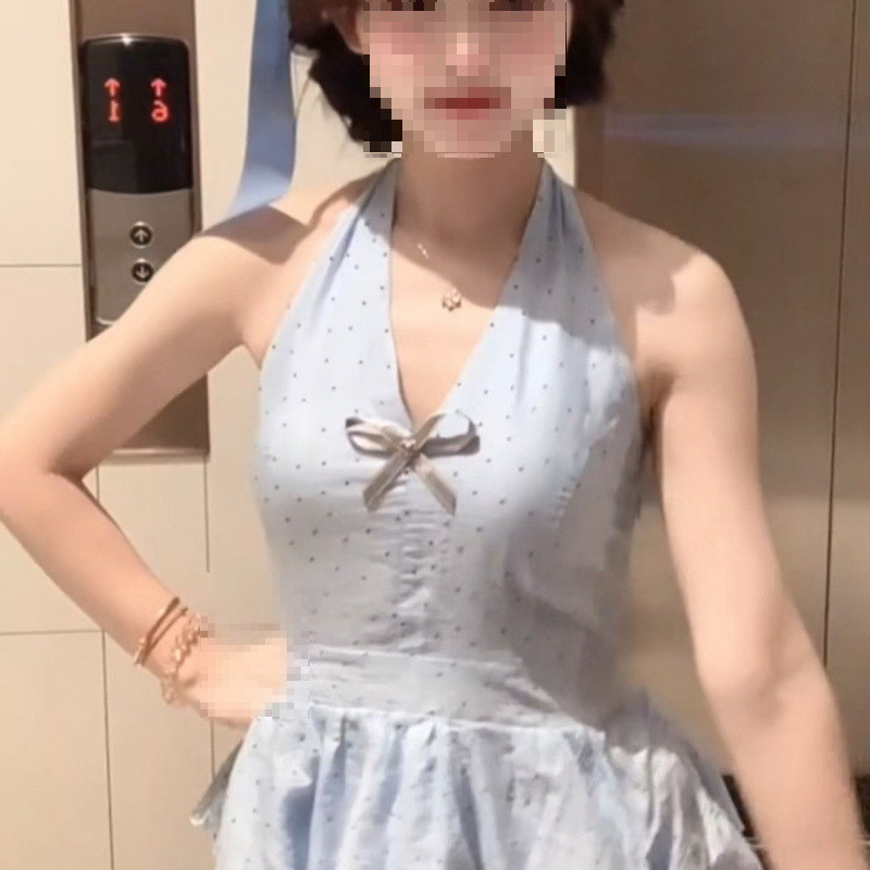 Dainty Vogueเสื้อกล้ามคล้องคอกระชับสัดส่วนสําหรับฤดูร้อนของผู้หญิงพร้อมคอวี