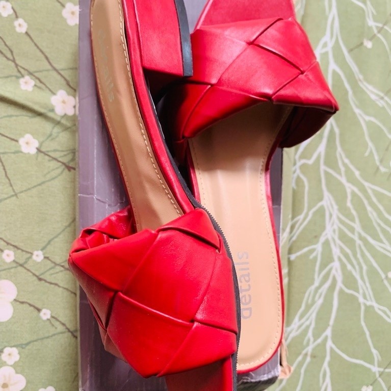 รายละเอียด Brand Wedge Sandals - Maroon