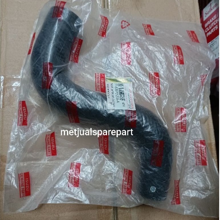 ท่อหม้อน้ําตัวบน Isuzu Elf NLR 55 NLR55