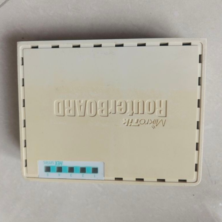 Mikrotik RB750r2 pict จริงที่สอง (RouterBoard)